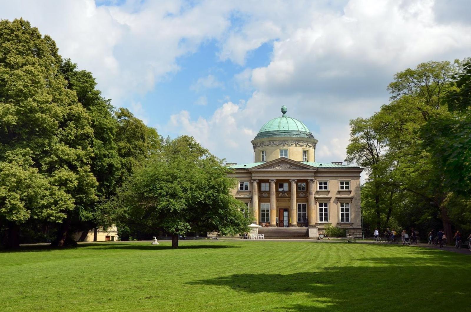 Butas Beautiful In Mokotow Near Krolikarnia Park Warsaw